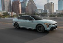 ¿Cuáles son los 5 sedanes del 2026 que los jóvenes conductores deberían considerar antes que un SUV?